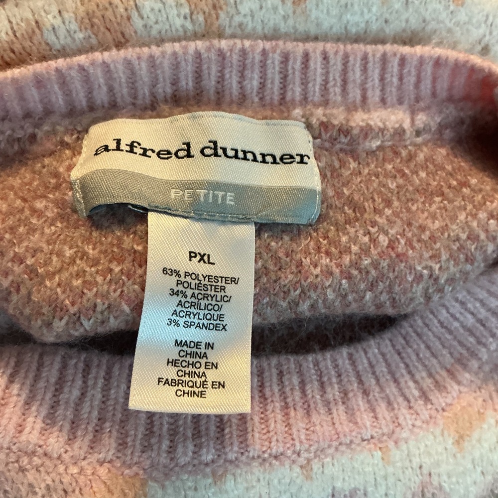 Pastel Fair Isle Cottagecore Sweater with Lace Floral Applique
Size PXL - Picture 3 of 6